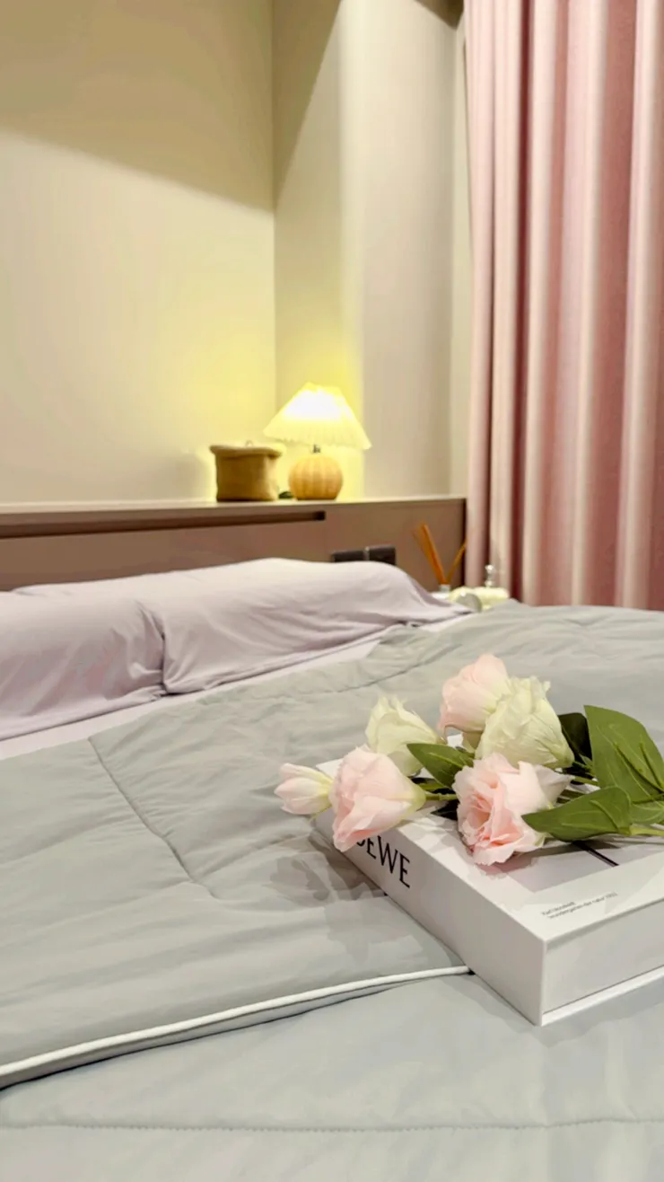 輕輕躺下的那刻，感受照顧自己的那份心意 🛏️&nbsp;🌿