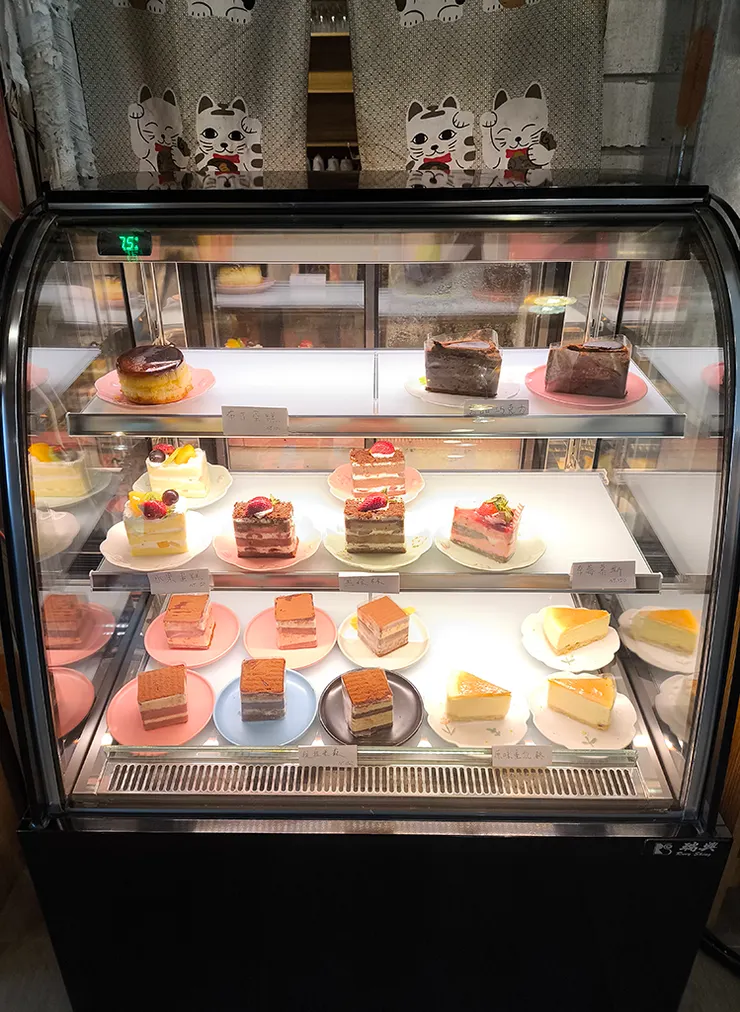 供應各式甜點蛋糕