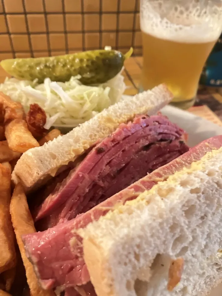 跑完10公里吃這樣的晚餐不過份吧?