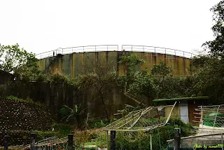 一旁是中油的油庫&nbsp;