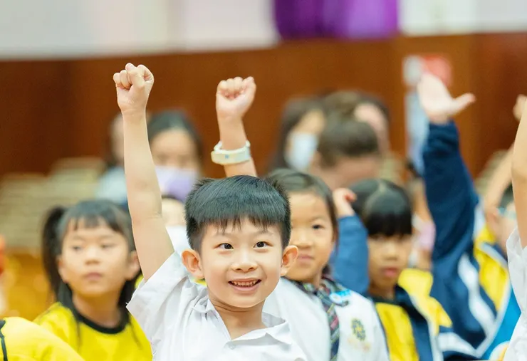 孩子們勇敢及自信地進行不同的體驗活動