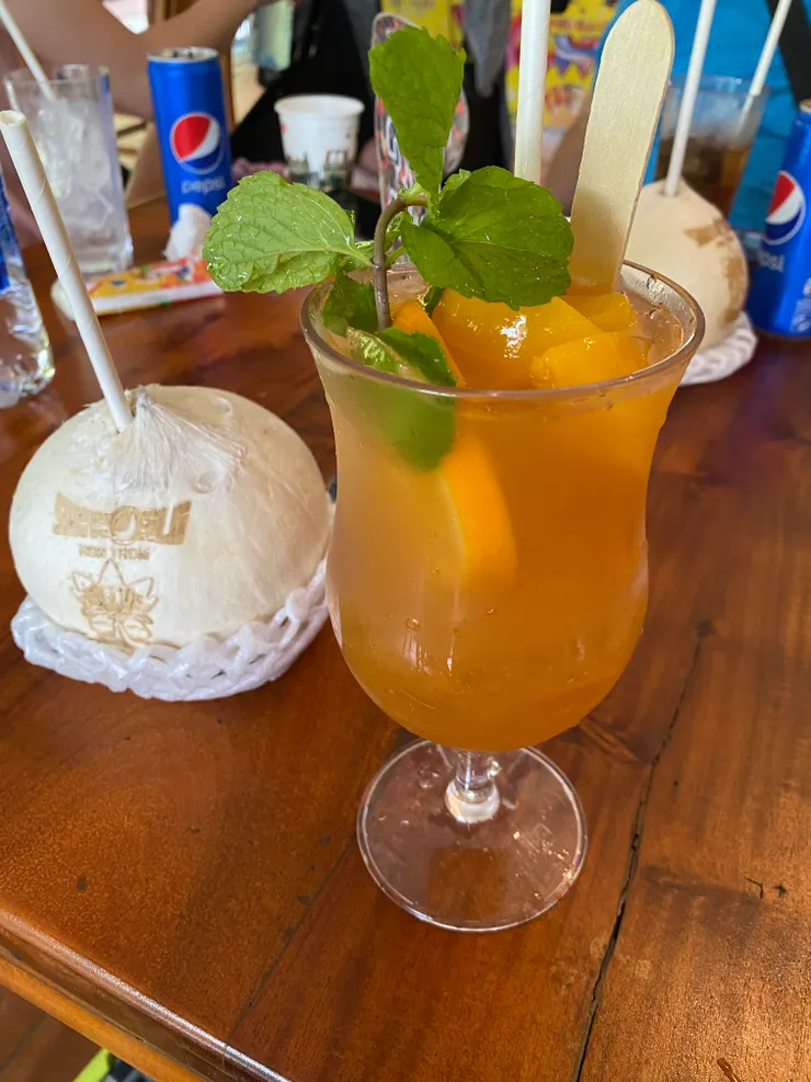 水果茶與幾乎每天都會喝的椰子水!