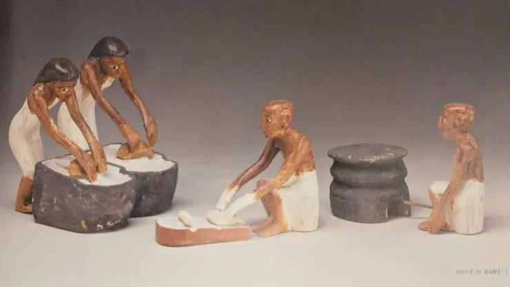 路克索西岸出土的古埃及中王國木製烘焙坊模型。(圖片來源：RAWI EGYPT'S HERITAGE REVIEW ISSUE 10 p.65)