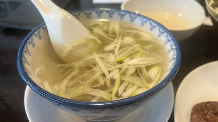 清湯喝起來相當舒服。