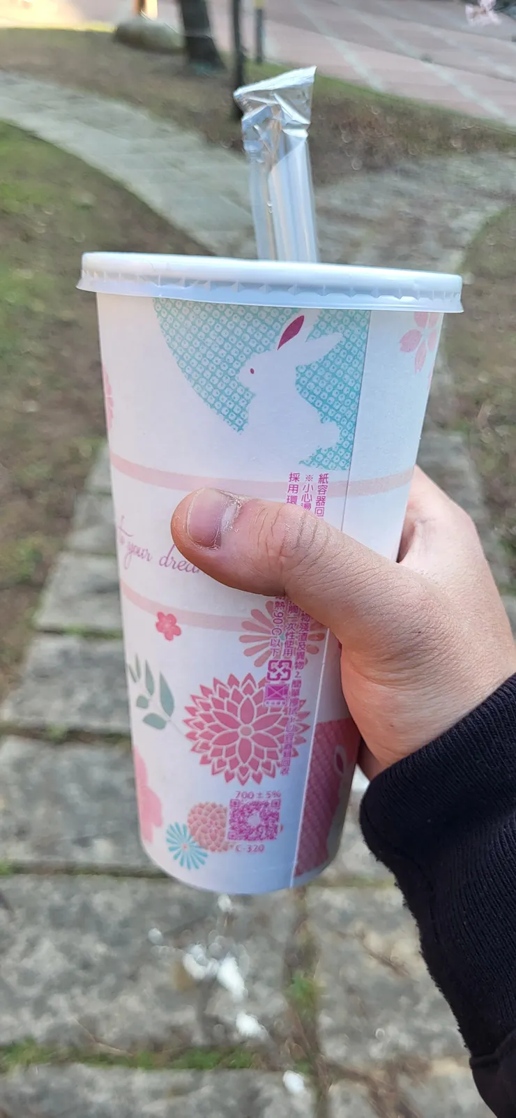 飲料店規模的大小杯身