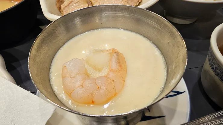 料多味美的茶碗蒸!居然有蝦仁和干貝耶!