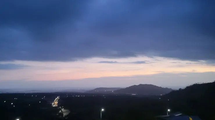 夜景帶著色彩美美的