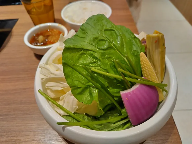 菜盤-有些菜已經下鍋了