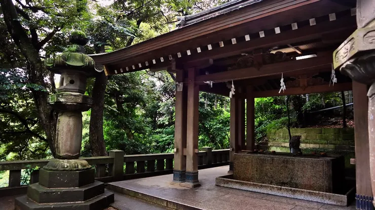 江島神社手水社（photo by 小嶼 2024）