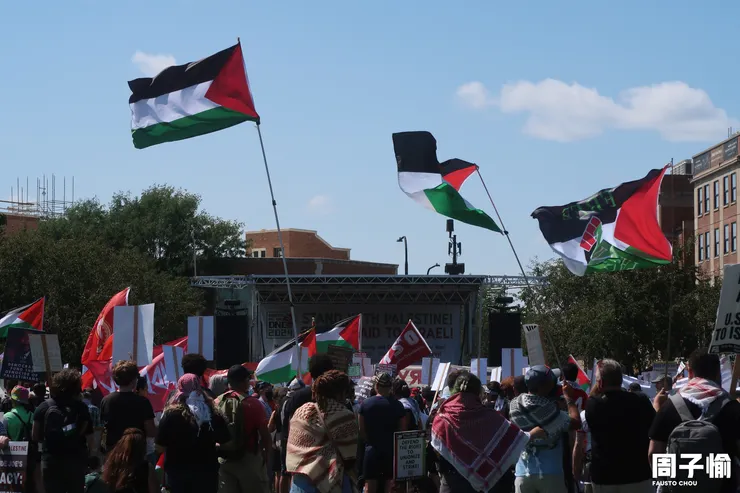 超過萬人參與在芝加哥2024民主黨全代會外的反戰示威。攝：周子愉