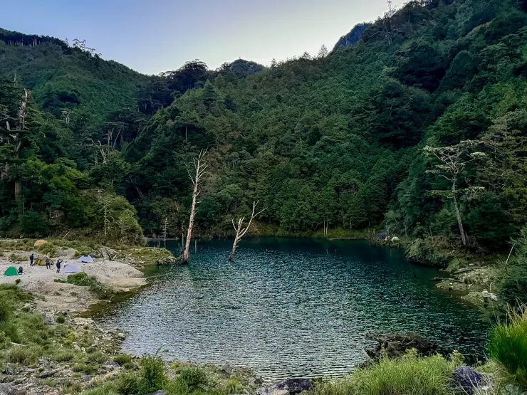 6點往小關山的山友