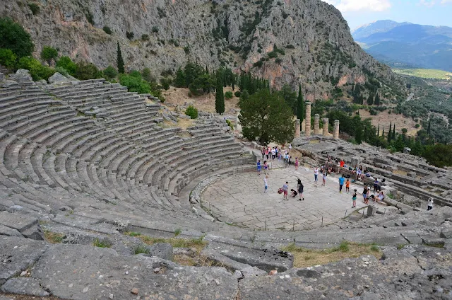 斷垣殘壁的阿波羅神殿