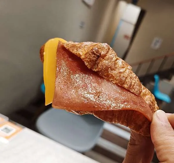 新竹早午餐推薦：歐浮找餐是最美好的陪伴。 歐浮找餐東南店/德