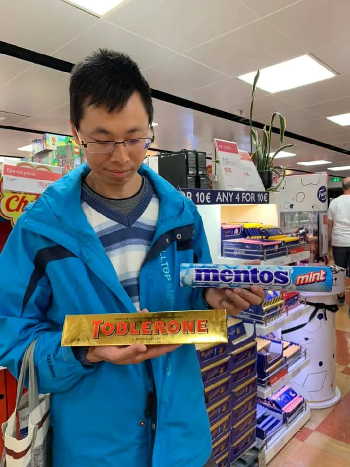 遊輪上的商品怎麼都這麼大