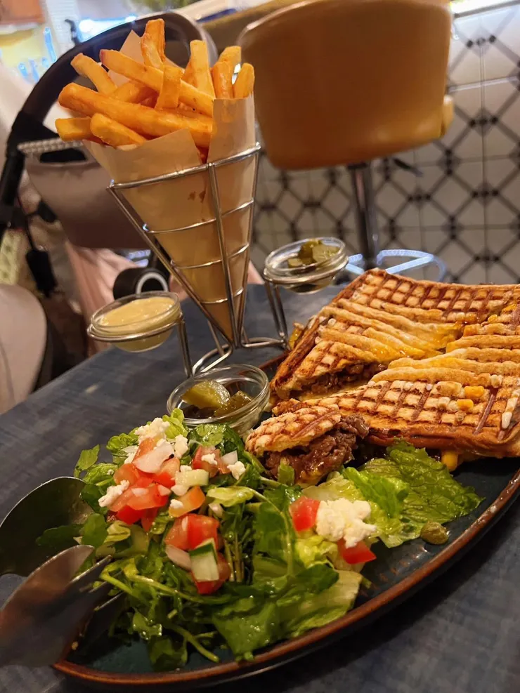 Philly Steak費城牛肉(add洞見蛋 半生熟)