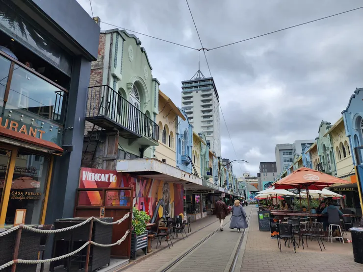 Hostel旁的街道，房子很可愛，但一樣沒什麼人(笑)