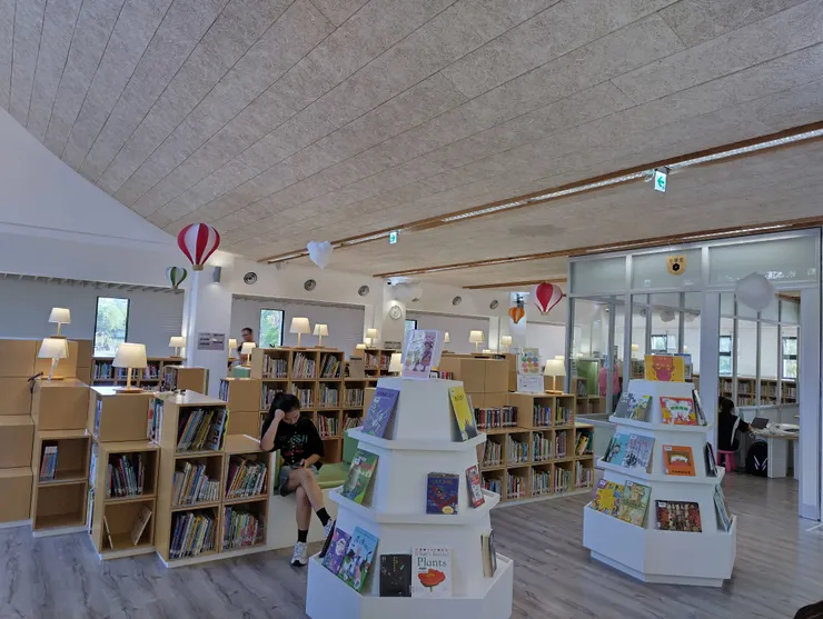 2樓館藏書區域
