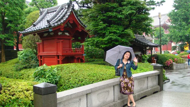 2008東京淺草觀音寺,可愛的媽媽pose