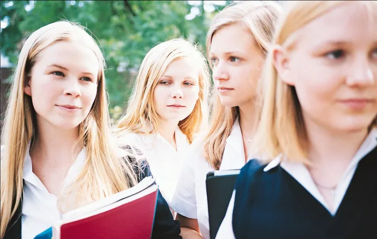 里斯本家剩下的四姊妹