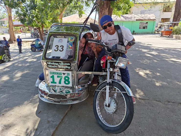 佬沃包的嘟嘟車