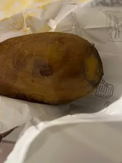 小說世界的吸引人之處，就是各種天馬行空的想法都能出現。一般人類不可能活一萬年，但可以寫一部小說來探討，如果活一萬年會是如何？是要來到現代大肆碾壓武力低微的現代人嗎？還是要讓自己轉世一下，重新憶起當普通人的感覺？這些都是存在於作者腦海中的可能性。