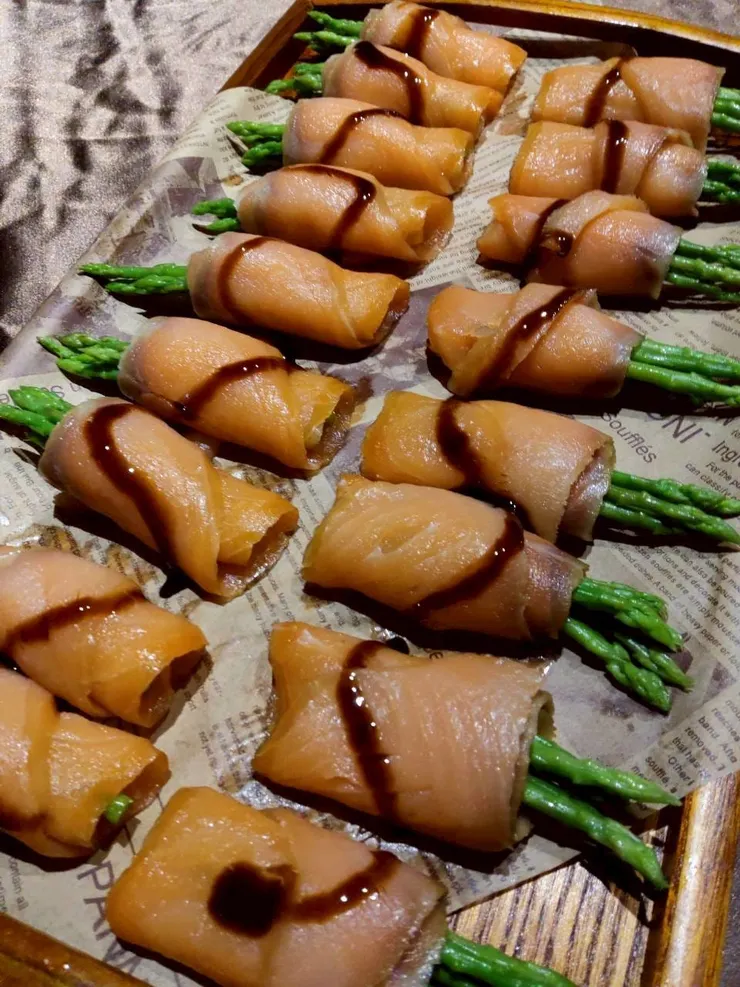 煙燻鮭魚蘆筍卷