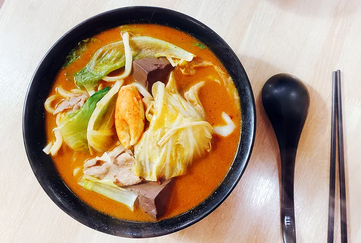 新莊美食推薦2025│四維夜市小吃【辣媽】麻辣/紅燒鴨血臭豆腐（麻辣燙）