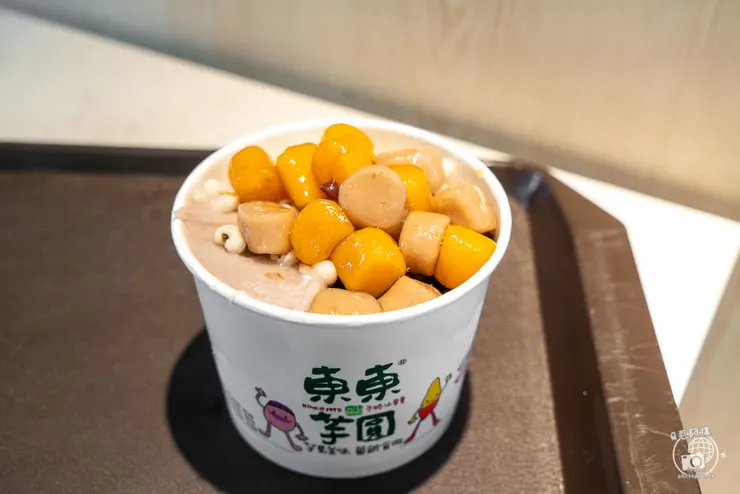 整杯裝得滿滿