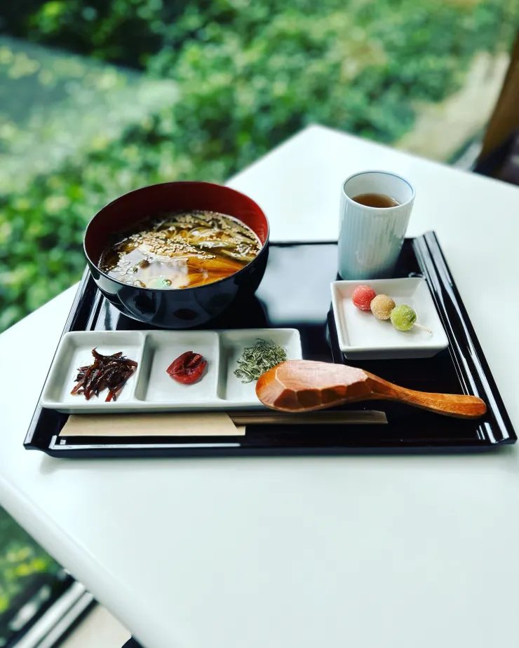 季節のにゅうめん(湖国·近江の琵琶湖から鮎の甘露煮)