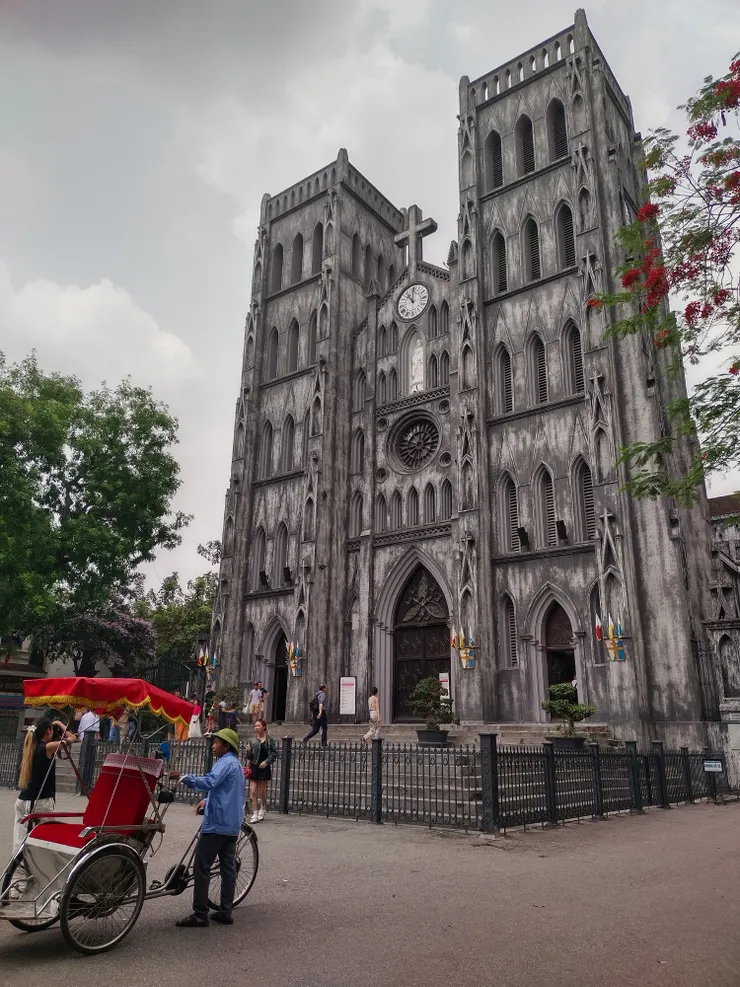 20240512-河內大教堂外