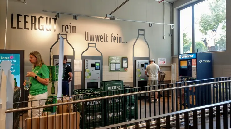 瓶罐回收，一瓶氣泡水0.29€，回收退0.25€，喝氣泡水是基本人權（？