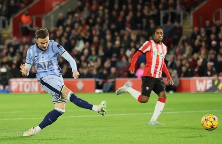 麥迪臣開賽37秒入球助熱刺領先1:0