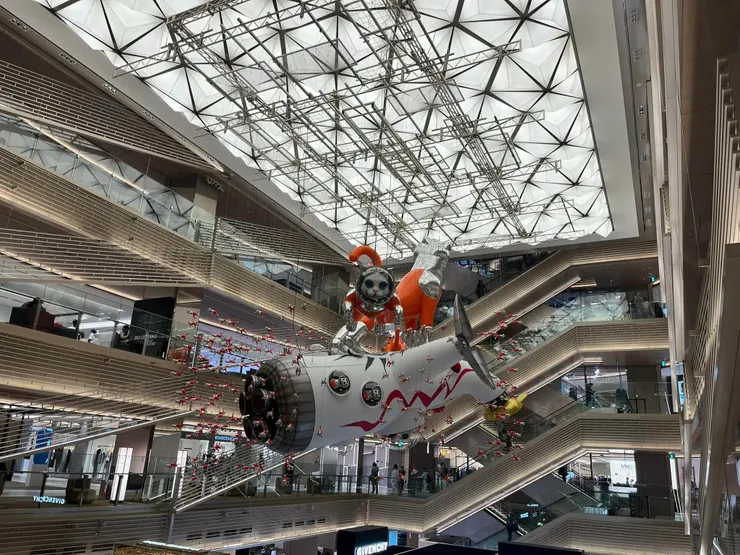 銀座Ginza Six的懸吊藝術裝置