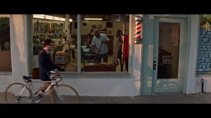 圖 1 Max放學回到父親工作的理髮廳