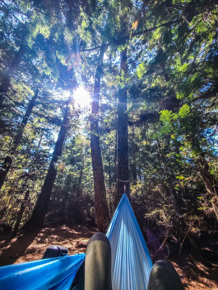 然後10:47 吊床吃午餐大休☺️