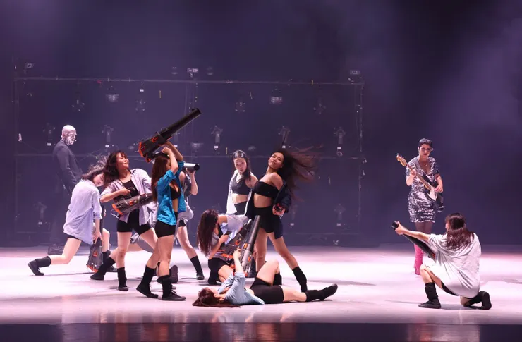 舞蹈節和法國編舞家庫比共製舞作《無論如何》。（圖片/釜山國際舞蹈節）