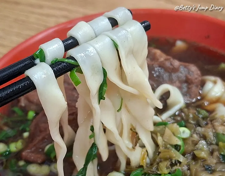 ▲苗栗通霄「滷飄香川味牛肉麵」 / 圖片來源：Betty's Jump Diary