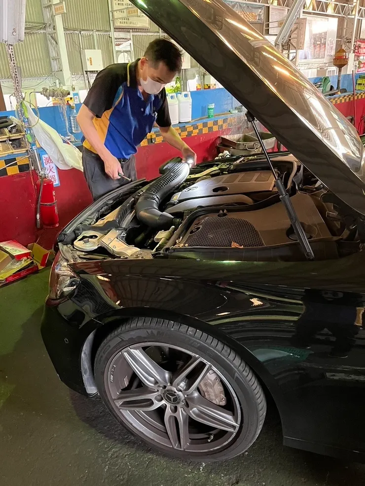 台南修車保養廠推薦【興泰汽車修配廠】一試成主顧!過保汽車保養