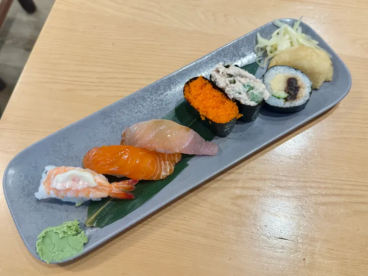 剛好7顆生食組合 210元