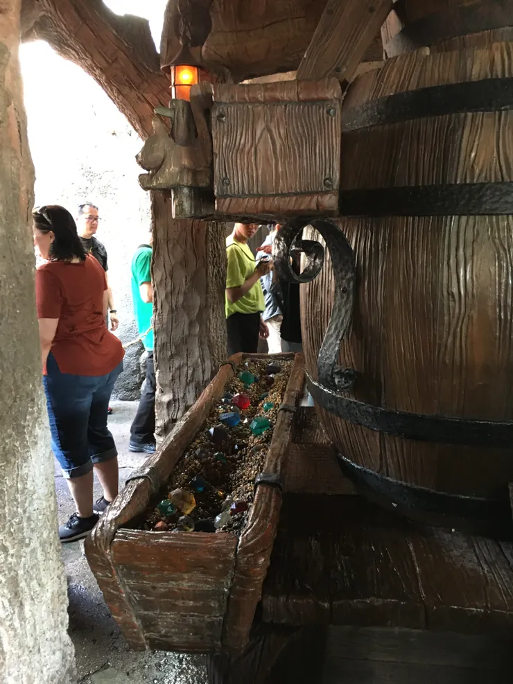 這邊會有礦石的聲音喔