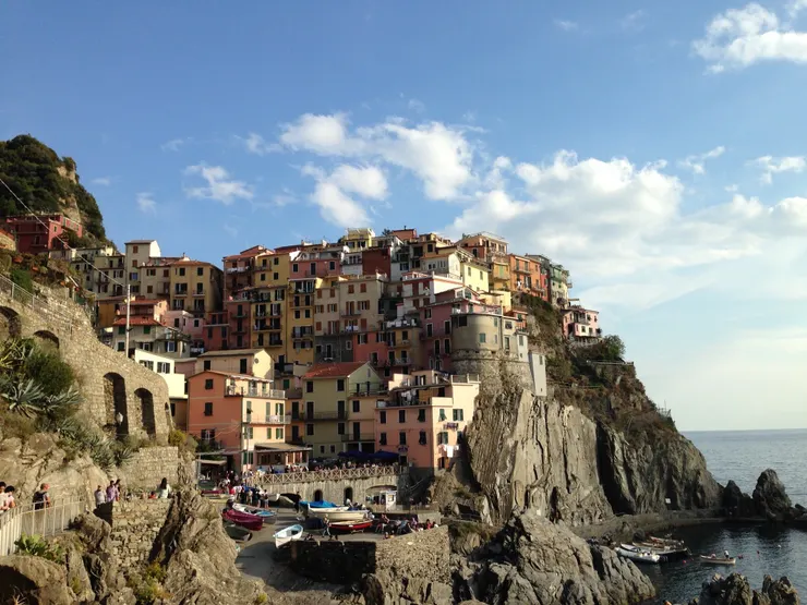 五漁村美的像幅畫一樣(圖為最熱門的Manarola)