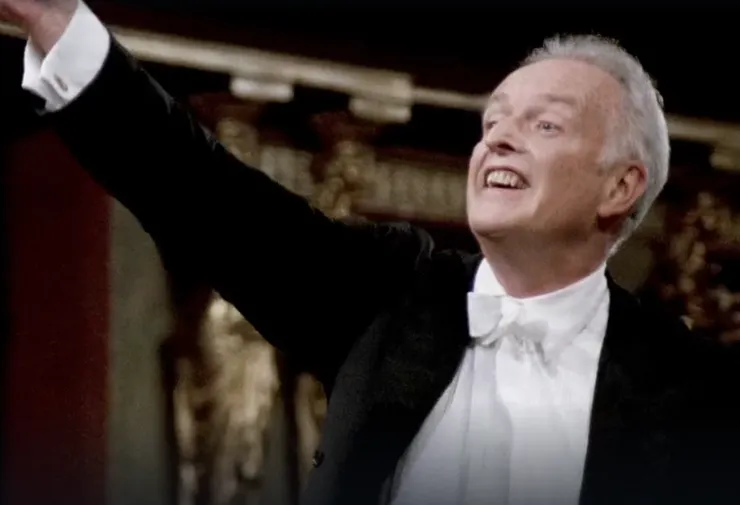 Carlos Kleiber在1991年指揮維也納愛樂，就像是淘氣小男生那樣興奮。當然，動作依然優雅。