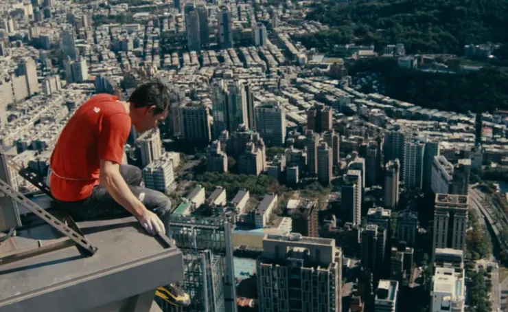 赤手獨攀台北 101：直播 | 評價 8/10  | awwrated