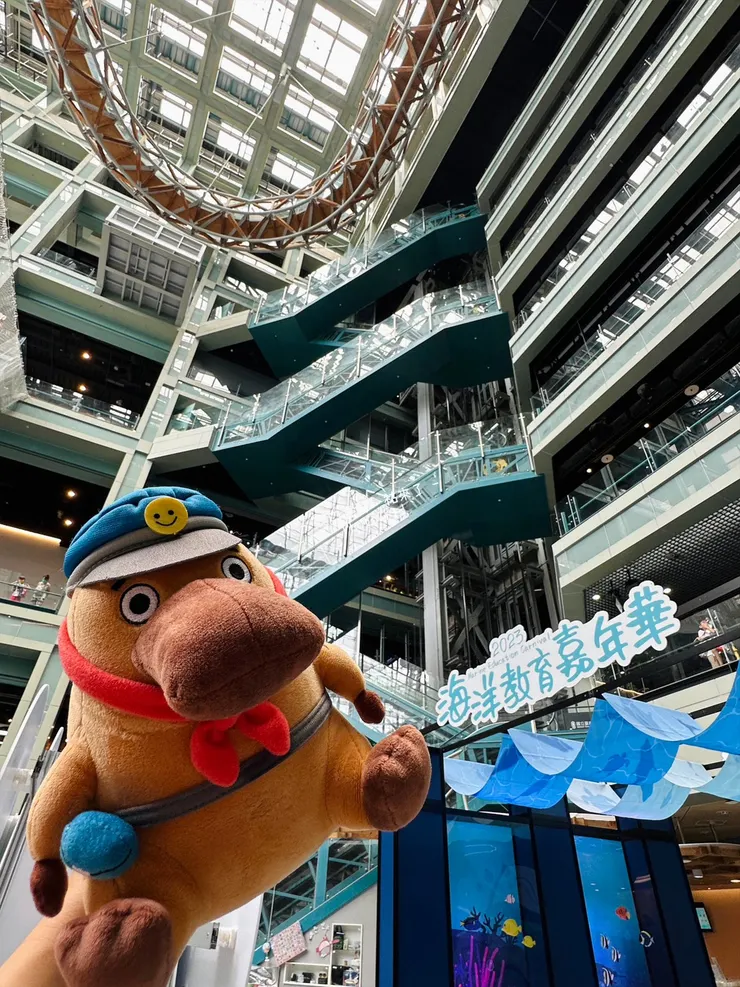 如果你跟孩子都喜歡海洋，可以前來玩互動遊戲學習如何愛護海洋。