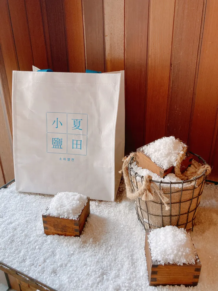 小夏鹽田 店內陳列