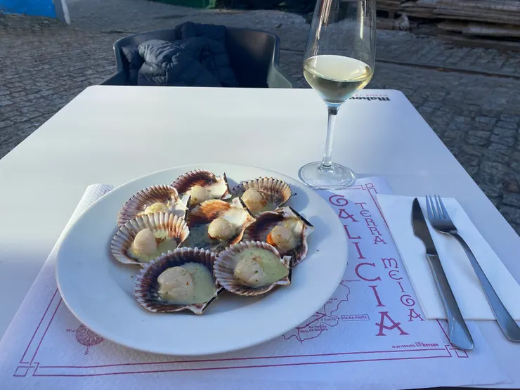 有點空虛的一餐,心想在內陸吃什麼海鮮,還是台灣好吃。