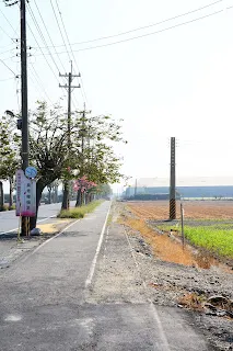 二林溪橋南側路線尚稱完整(往田中方向拍)