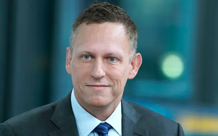  Palantir 共同創辦人 Peter Thiel。