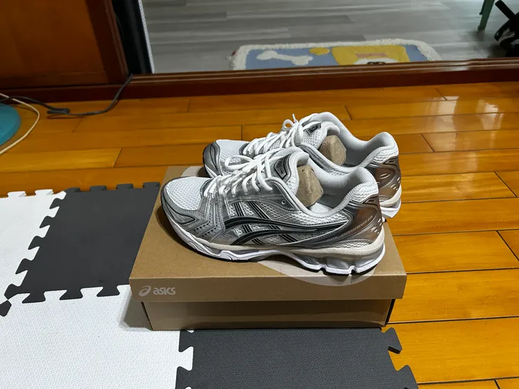 asics kayano 14