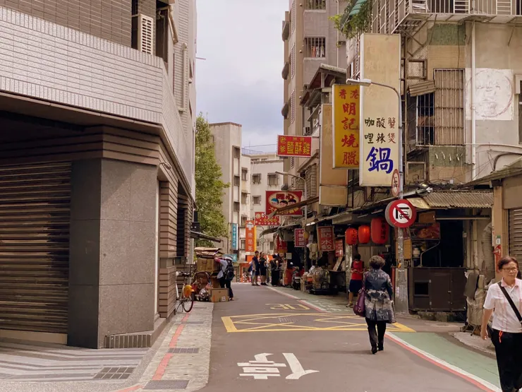 同安街的第二段路，是日本時代開闢的，路幅較清代寬些